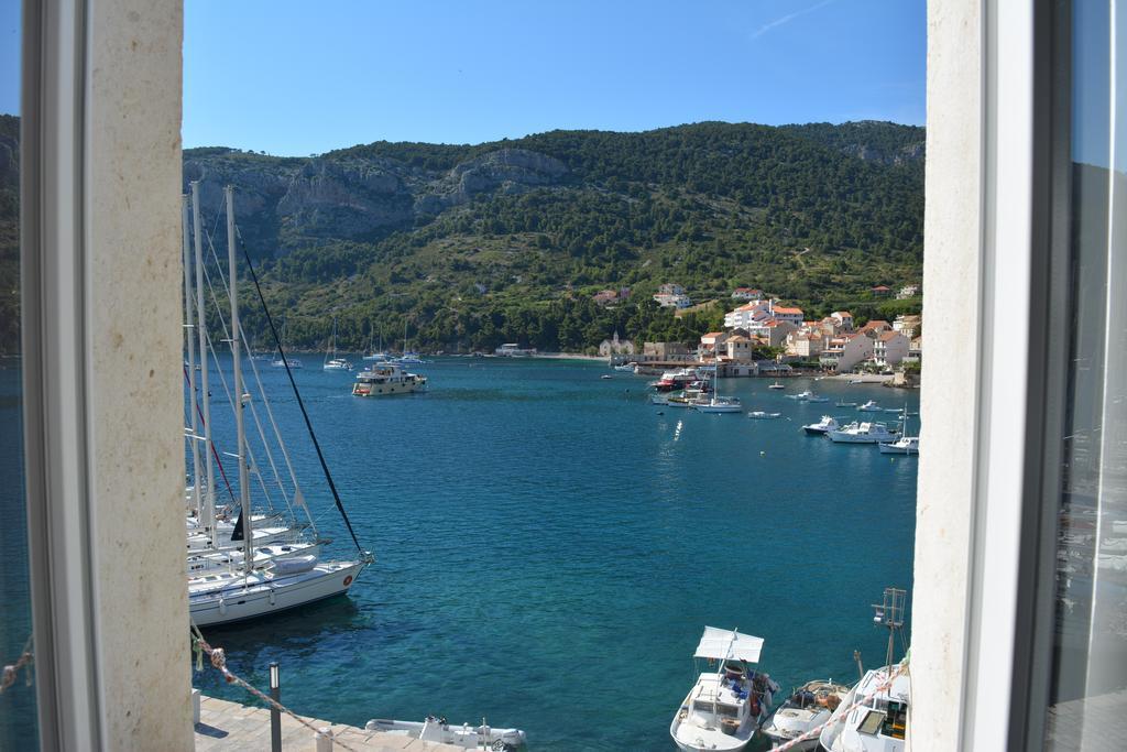 Apartment Riva 5 Komiža Екстериор снимка