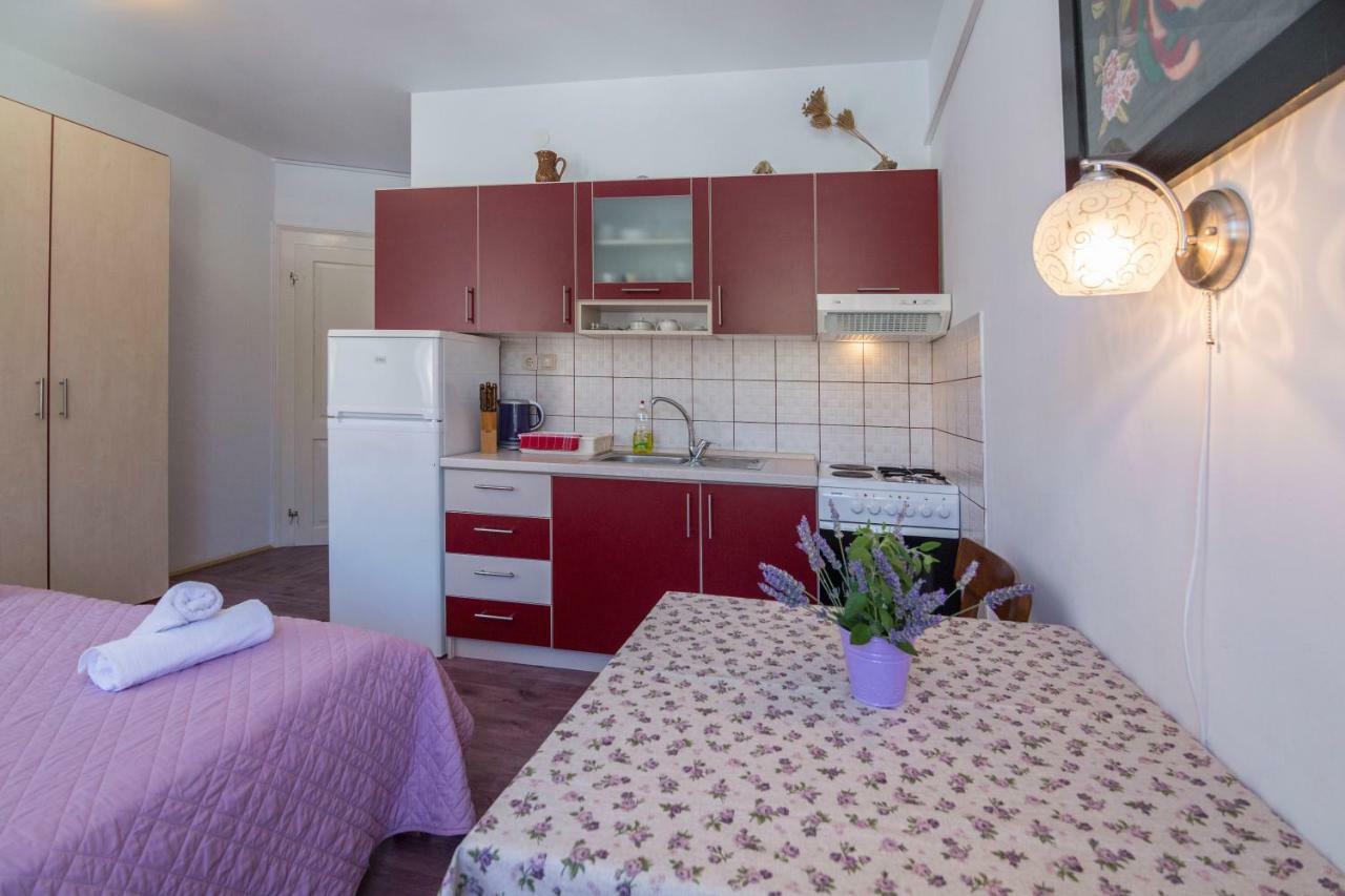 Apartment Riva 5 Komiža Екстериор снимка
