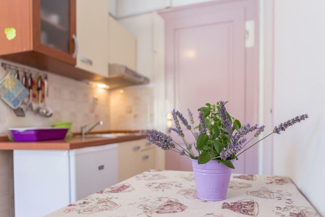 Apartment Riva 5 Komiža Екстериор снимка
